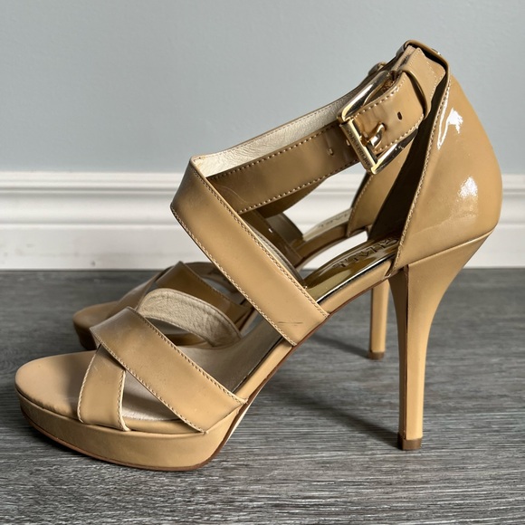 Michael Kors nude leather sandals size 9 - Picture 2 of 5